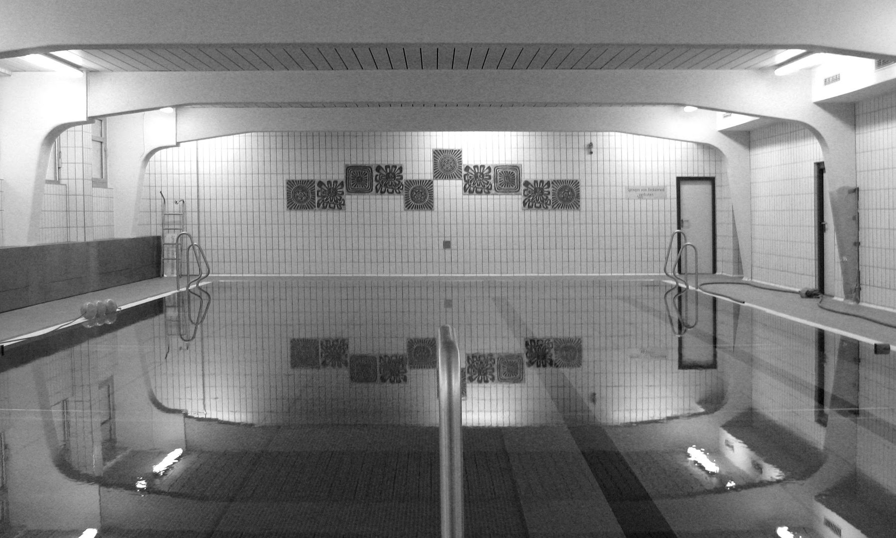 SCHWIMMBAD + Sporthalle, Köln 2 (1)